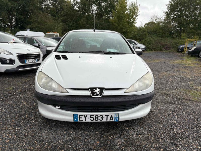 PEUGEOT 206 1.4 i 75cv Véhicule idéal pour jeune conducteur