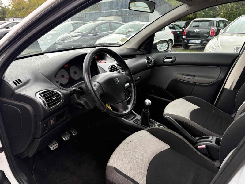 PEUGEOT 206 1.4 Edition X-BOX 5 