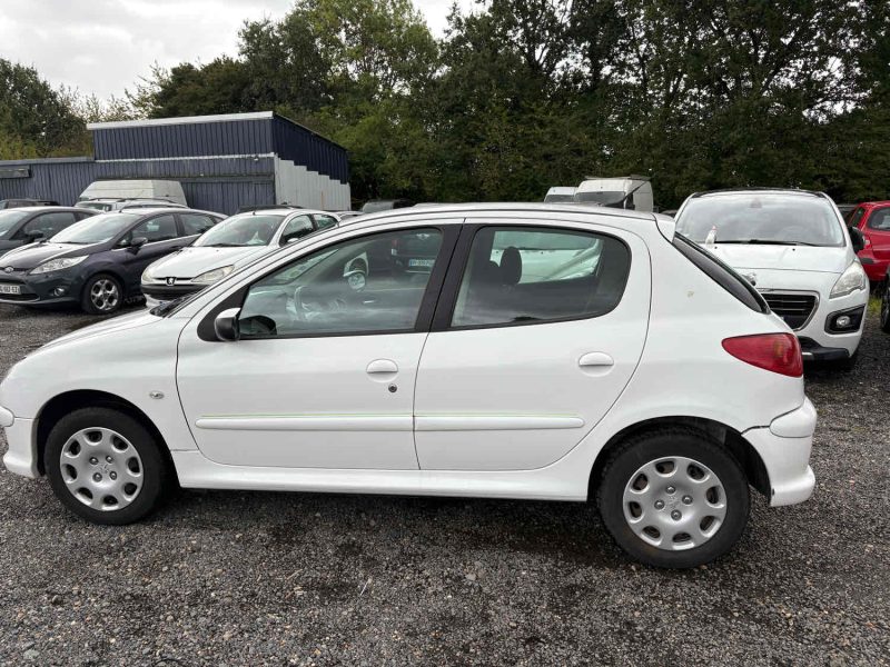 PEUGEOT 206 1.4 Edition X-BOX 5 