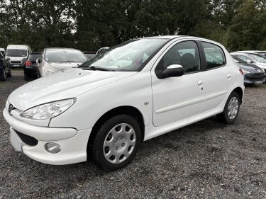 PEUGEOT 206 1.4 Edition X-BOX 5 