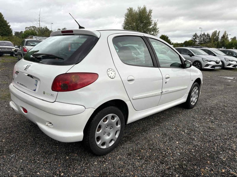 PEUGEOT 206 1.4 Edition X-BOX 5 