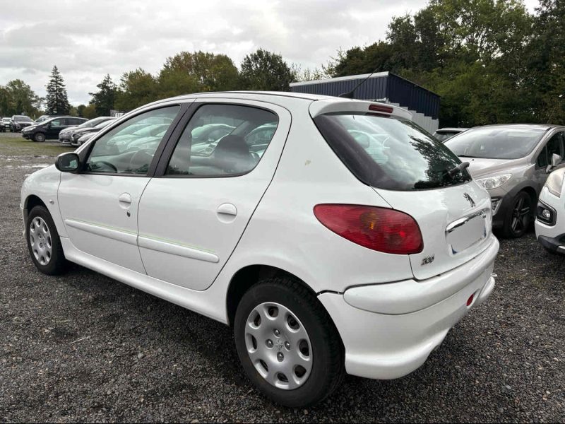 PEUGEOT 206 1.4 Edition X-BOX 5 