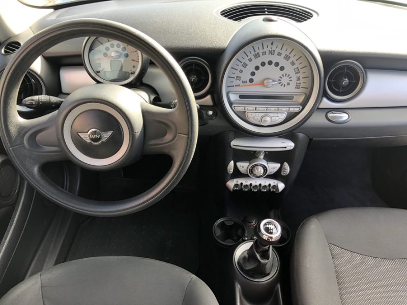 MINI  MINI Clubman One 2010