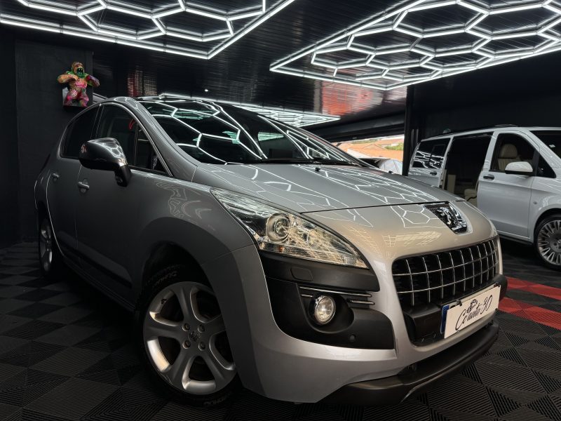 PEUGEOT 3008 2011