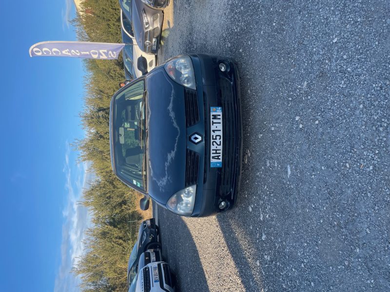 RENAULT CLIO 2 DISTRIBUTION FAITE 