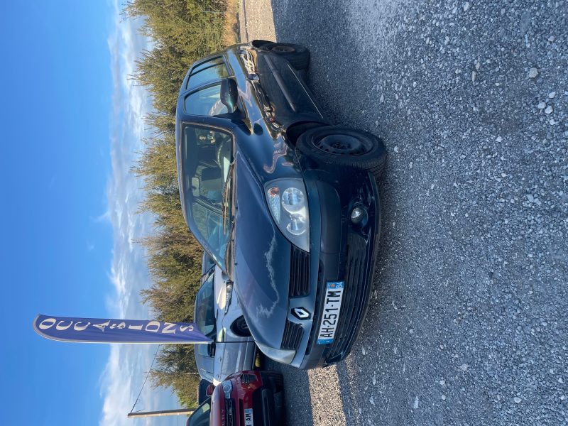 RENAULT CLIO 2 DISTRIBUTION FAITE 