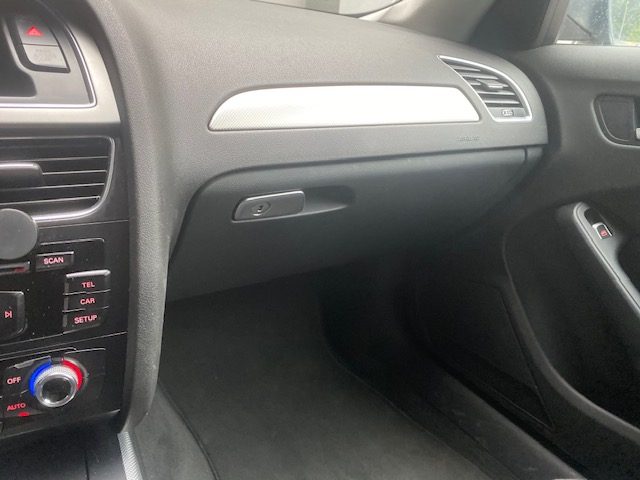 AUDI A4 AVANT 2L TDI 150ch Ambiente 