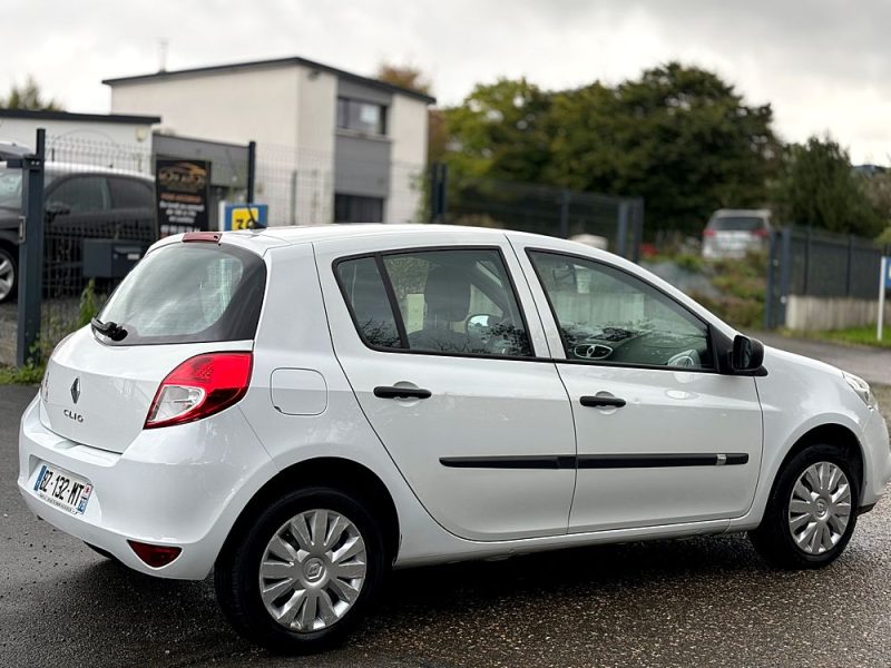 RENAULT CLIO III 1.2 16V 75 PACK CLIM