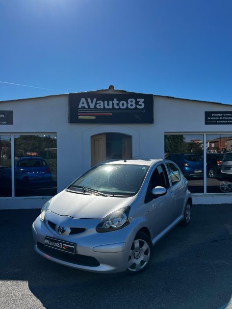 TOYOTA AYGO 2006 1.0 68cv / Moteur à Chaine / CT OK / Révisée 