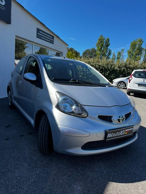 TOYOTA AYGO 2006 1.0 68cv / Moteur à Chaine / CT OK / Révisée 