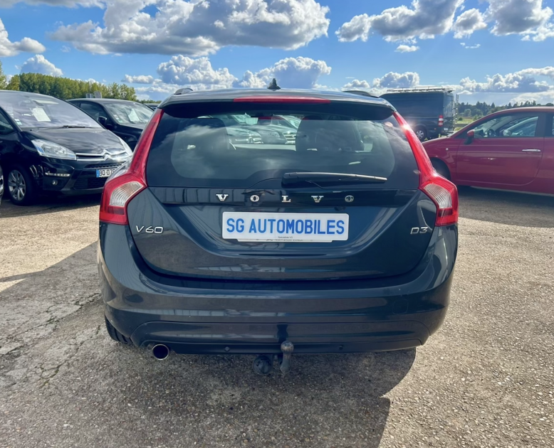 VOLVO V60 2016