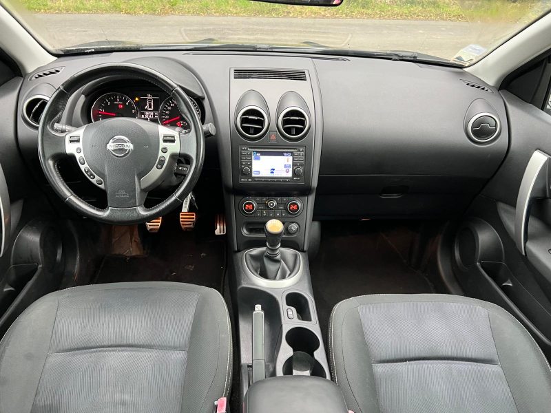 NISSAN QASHQAI 2011