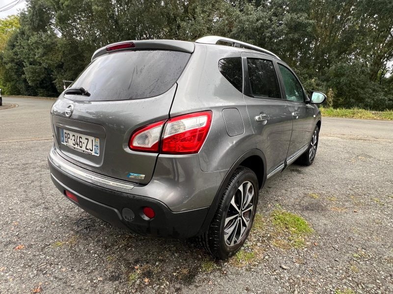 NISSAN QASHQAI 2011