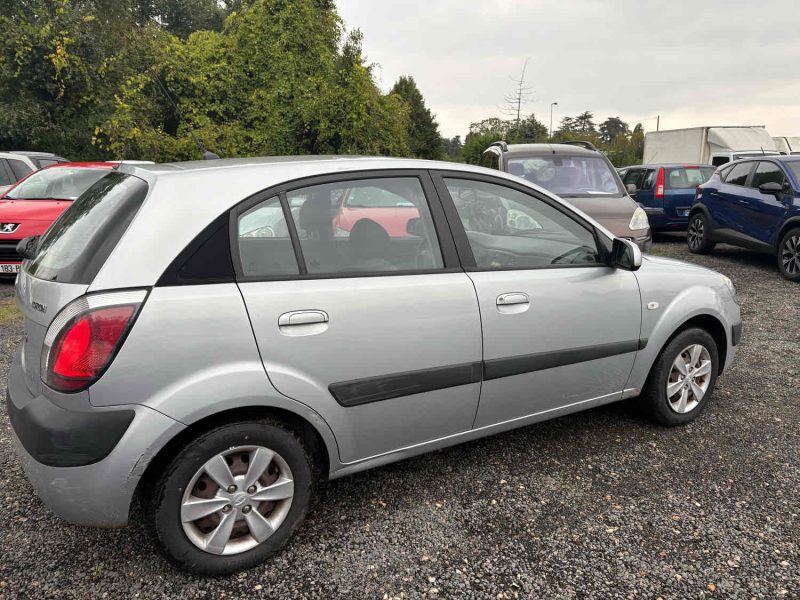 KIA RIO II 2008