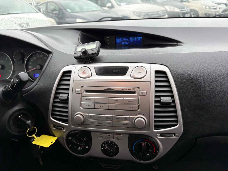 HYUNDAI i20 I 2012