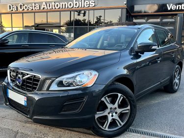 VOLVO XC60 D5 AWD 4x4 2.4 5 CYLINDRES 215 Cv TOIT OUVRANT CUIR GPS 84 400Km CRIT AIR 2 Garantie 1 an