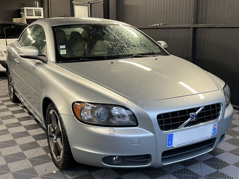 VOLVO C70 CABRIOLET II D5 2.4 5 CYLINDRES 180 Cv CUIR BLUETOOTH REGULATEUR XENONS - GARANTIE 1 AN