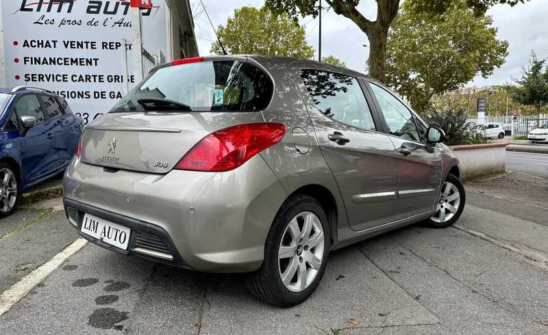 PEUGEOT 308 2012