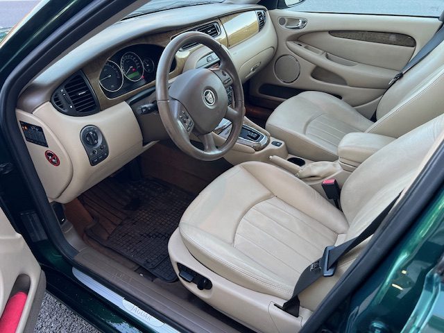 JAGUAR X-TYPE BREAK V6 3,0L 230CH AUTOMATIQUE 2004