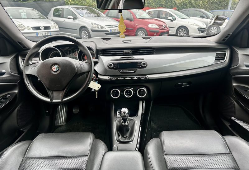 ALFA ROMEO GIULIETTA 1.6L JTDM 105CV *SUPER* / REVISEE_GARANTIE