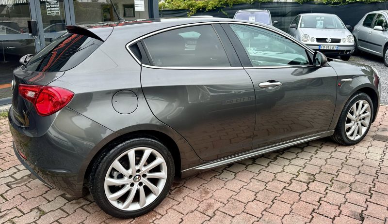 ALFA ROMEO GIULIETTA 1.6L JTDM 105CV *SUPER* / REVISEE_GARANTIE