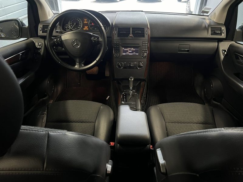 MERCEDES CLASSE A II PHASE 2 160 ELEGANCE 1.5 90 Cv BOITE AUTOMATIQUE TOIT OUVRANT - GARANTIE 1 AN