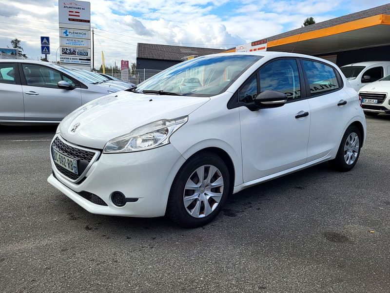 PEUGEOT 208 2014