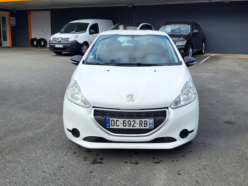 PEUGEOT 208 2014