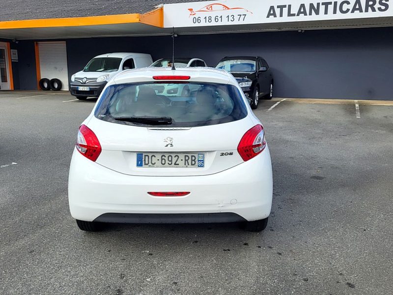 PEUGEOT 208 2014