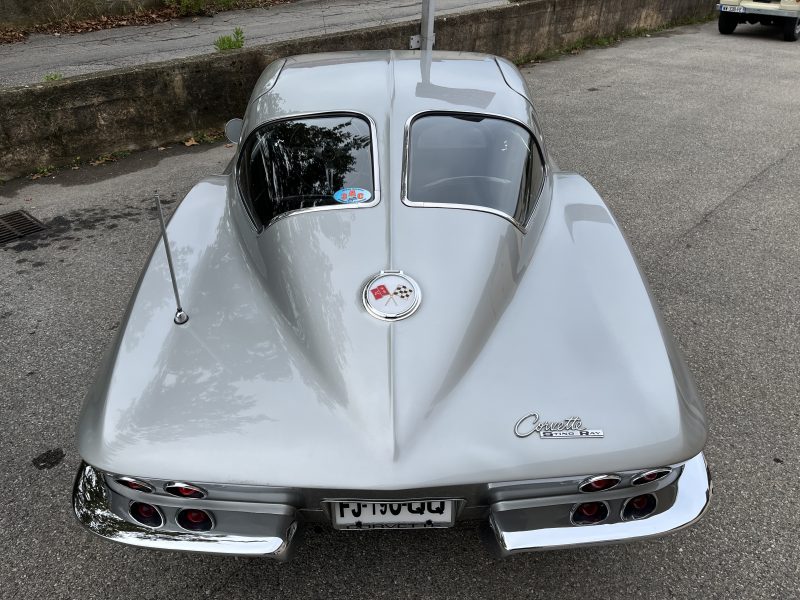 CHEVROLET  C2 STINGRAY  Split Window - 1963