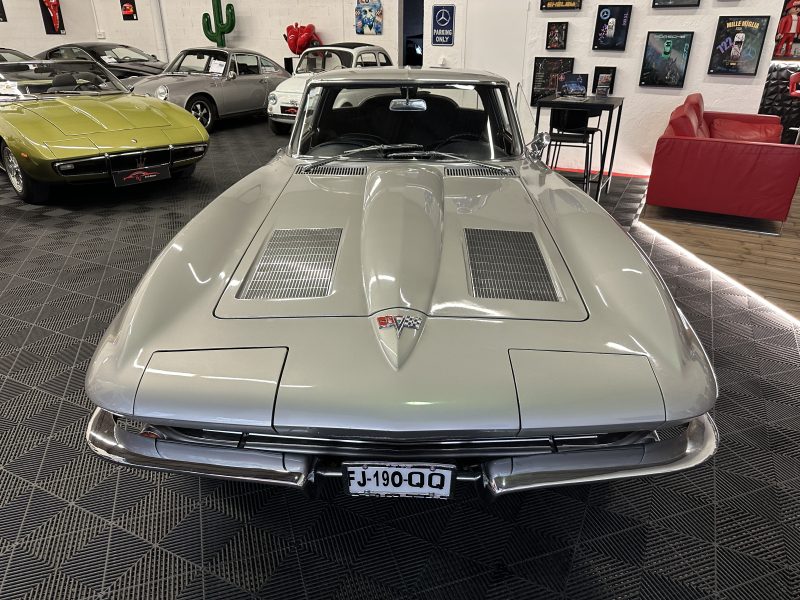 CHEVROLET  C2 STINGRAY  Split Window - 1963