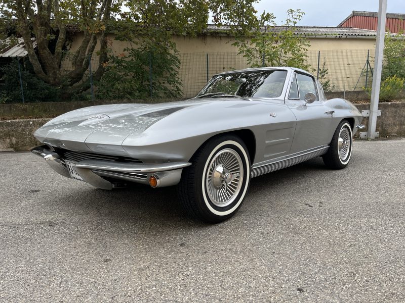 CHEVROLET  C2 STINGRAY  Split Window - 1963