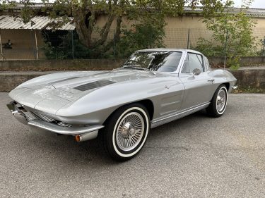 CHEVROLET  C2 STINGRAY  Split Window - 1963