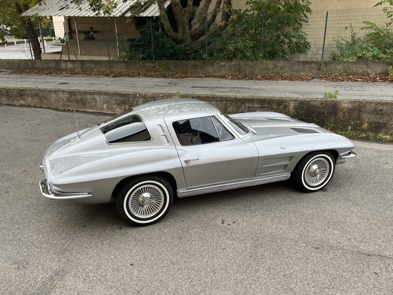 CHEVROLET  C2 STINGRAY  Split Window - 1963