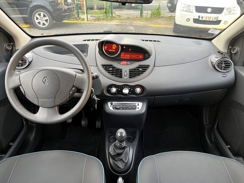 RENAULT TWINGO II 1.2i 75CV