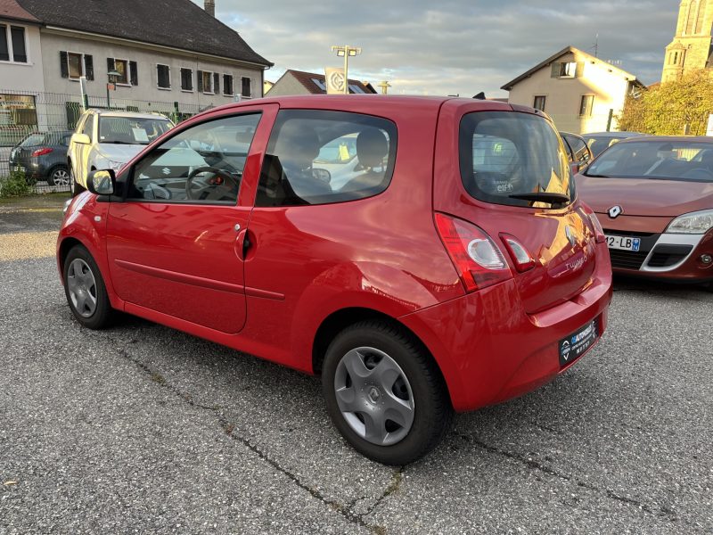 RENAULT TWINGO II 1.2i 75CV