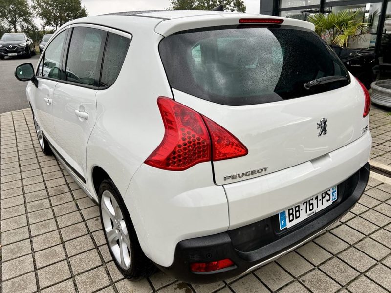 PEUGEOT 3008 2.0 HDi 165CH FÉLINE 