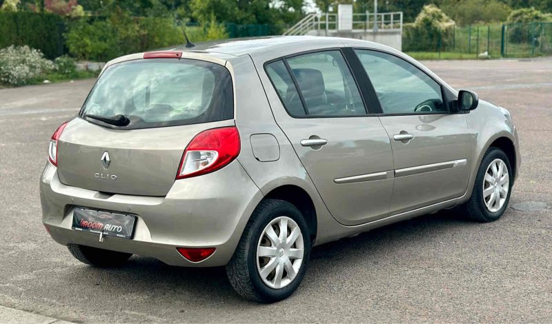 RENAULT CLIO III 1.2 LEV 75 AUTOMATIQUE