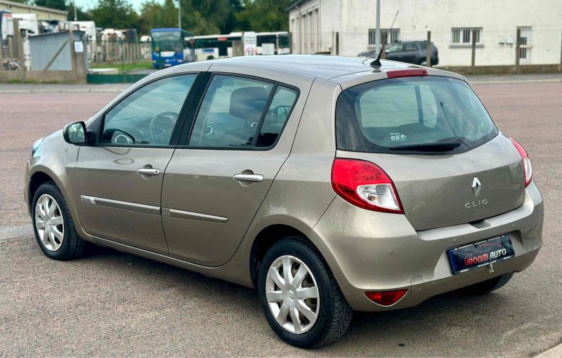 RENAULT CLIO III 1.2 LEV 75 AUTOMATIQUE