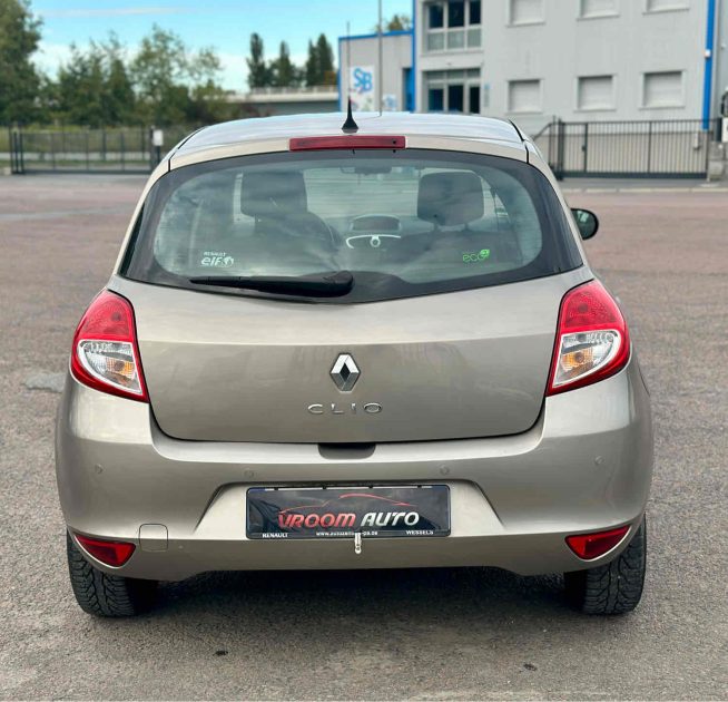 RENAULT CLIO III 1.2 LEV 75 AUTOMATIQUE