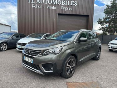 PEUGEOT 5008 2017