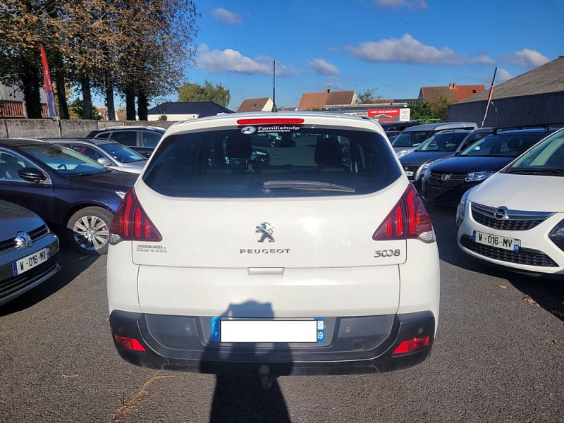 PEUGEOT  3008 2015 1.6HDI 120CH 6 CV