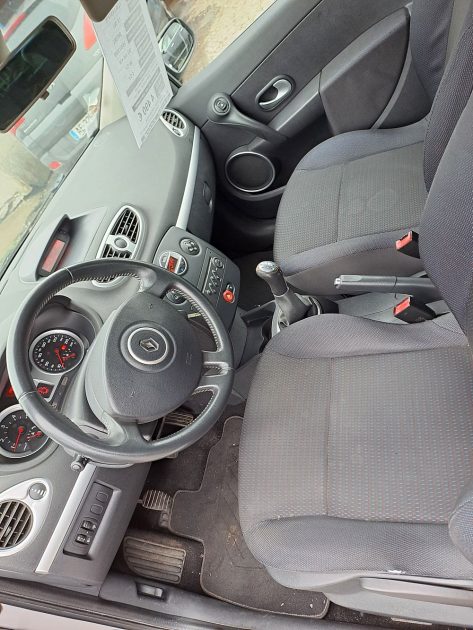 RENAULT CLIO 2009