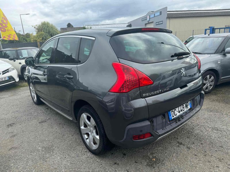 PEUGEOT 3008 1.6 HDi 115Cv ALLURE