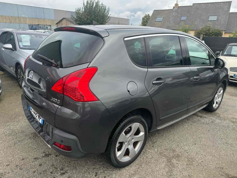 PEUGEOT 3008 1.6 HDi 115Cv ALLURE