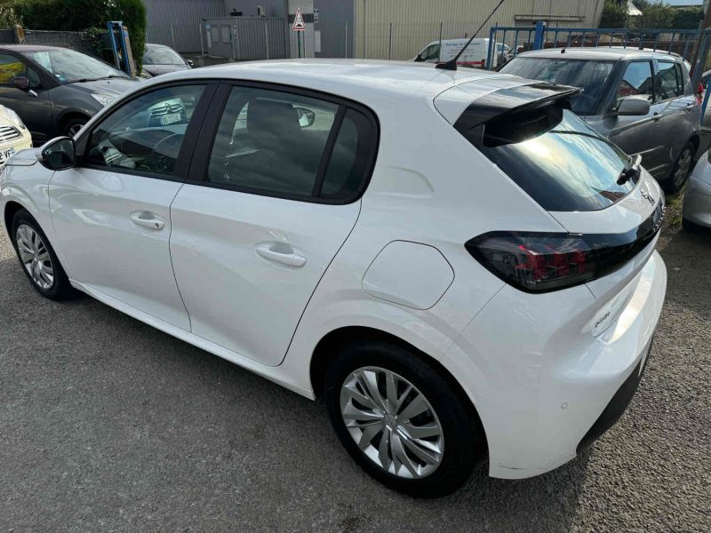 PEUGEOT 208 1.5 BlueHDI 100