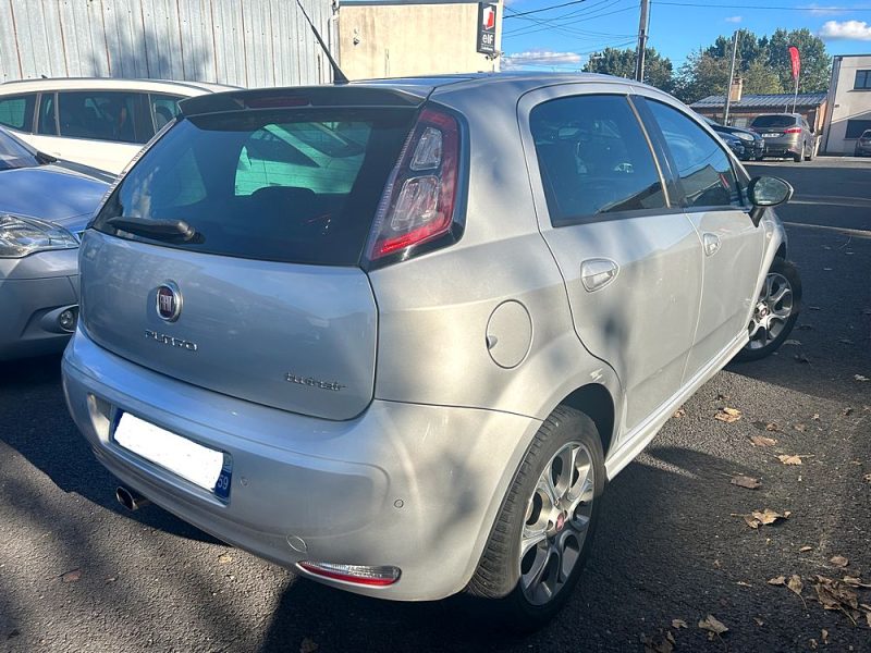 FIAT  PUNTO  2014