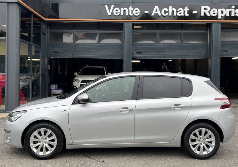 PEUGEOT 308 II STYLE 1.2 110 Cv 1ERE MAIN 27 700 Kms ECRAN TACTILE CAMERA CRIT AIR 1 - GARANTIE 1 AN