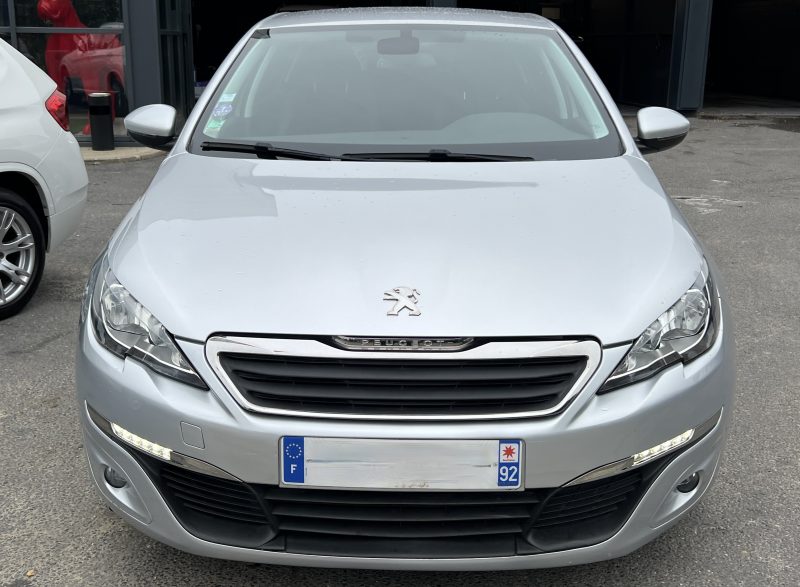 PEUGEOT 308 II STYLE 1.2 110 Cv 1ERE MAIN 27 700 Kms ECRAN TACTILE CAMERA CRIT AIR 1 - GARANTIE 1 AN