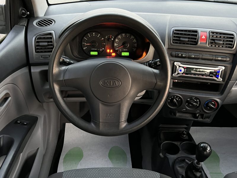 KIA PICANTO 1.1 65 Cv ESSENCE 5 PORTES BLUETOOTH CRIT AIR 2 PAIEMENT CB 4x POSSIBLE - GARANTIE 1 AN